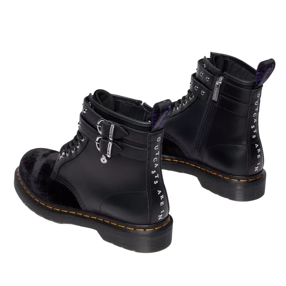 Dr. Martens 1460 Wednesday Boots Women‎ 8 Black Velvet Leather Studded Goth Alt - Picture 7 of 14